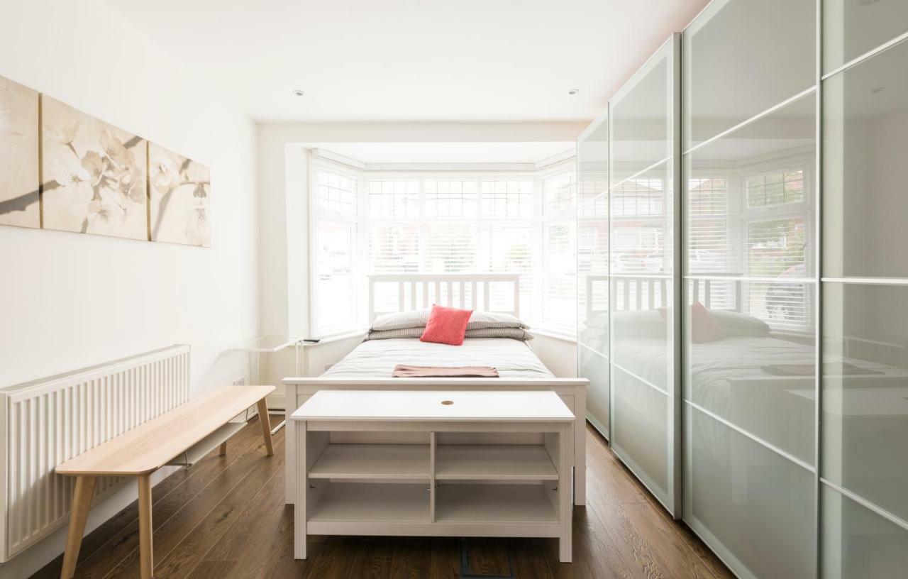 High End Apartments Хендон Экстерьер фото